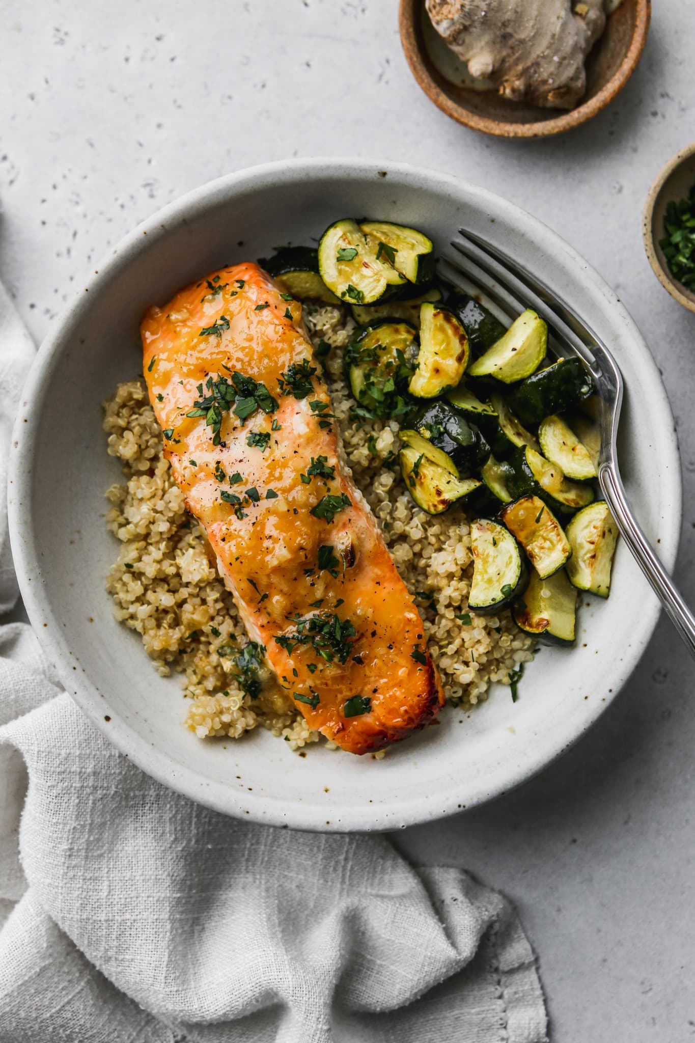 Clean Babe: Salmon Bowl